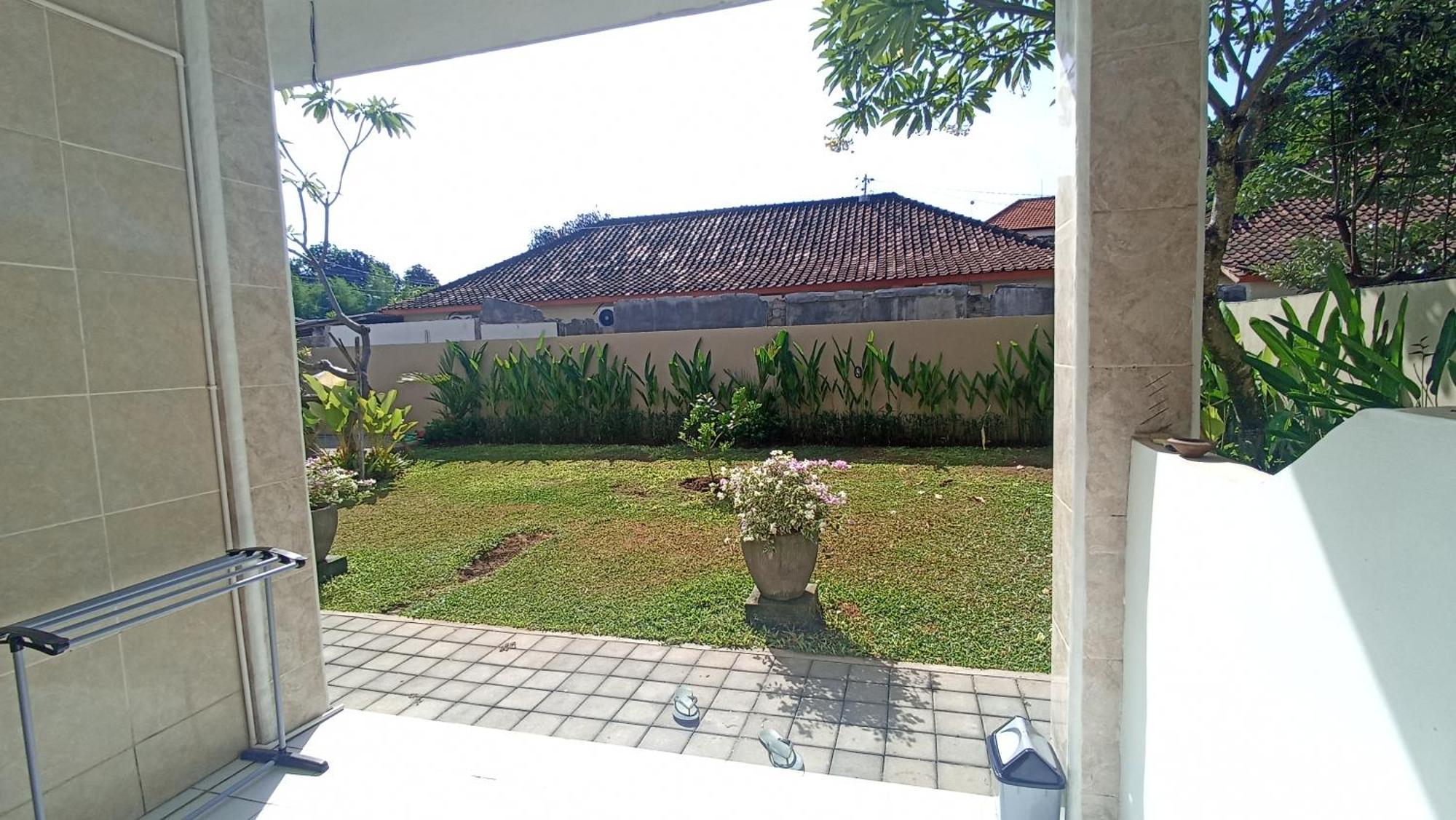 Pondok Nuri Homestay 2 Санур Экстерьер фото