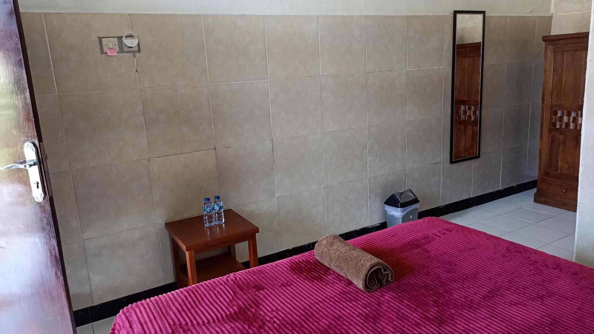 Pondok Nuri Homestay 2 Санур Экстерьер фото